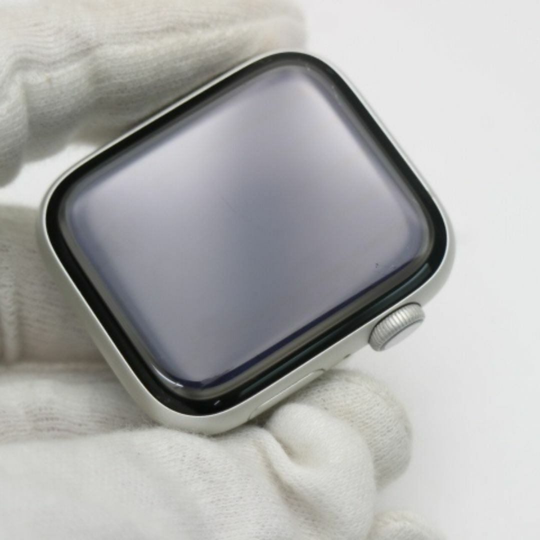 Apple(アップル)の超美品 Apple Watch series4 44mm GPS シルバー  M444 スマホ/家電/カメラのスマホ/家電/カメラ その他(その他)の商品写真