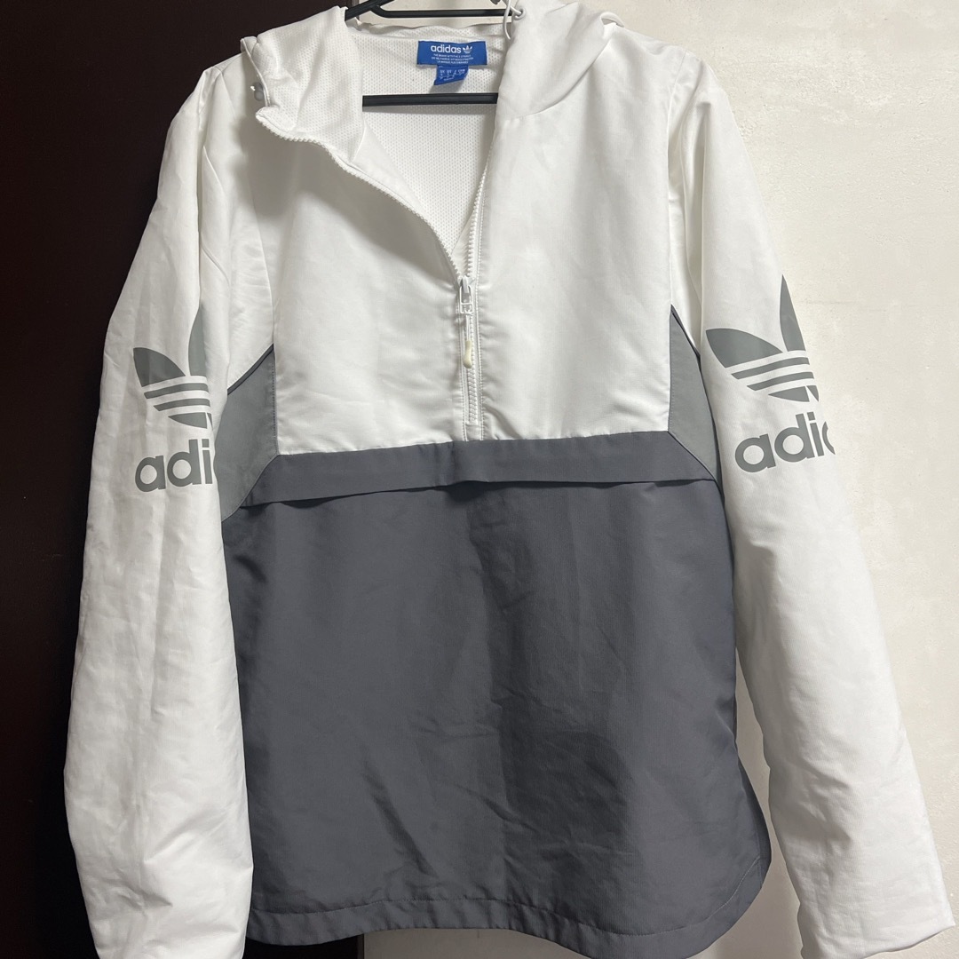 adidas(アディダス)のアディダス　ジャケット メンズのジャケット/アウター(ナイロンジャケット)の商品写真