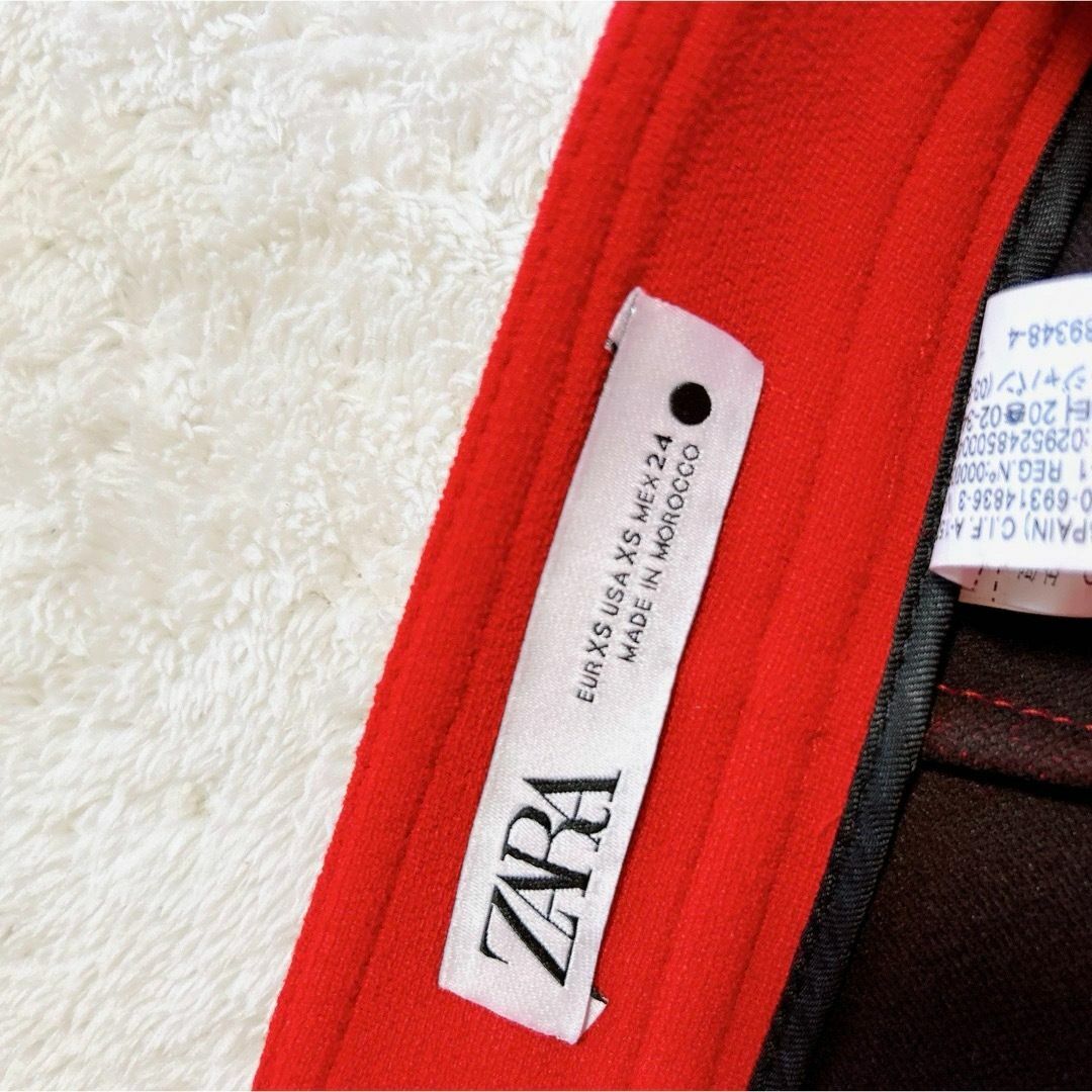 ZARA(ザラ)のZARA ザラ ミニスカート ショートスカート 赤スカート レッド 台形スカート レディースのスカート(ミニスカート)の商品写真