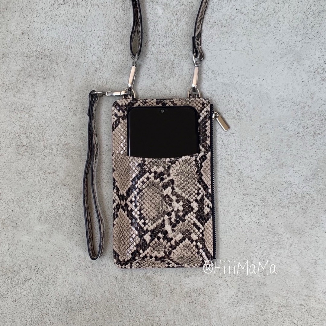 ミニ ポシェット 蛇柄 ポーチ 財布 高見え シンプル カードケース パスケース レディースのバッグ(ショルダーバッグ)の商品写真