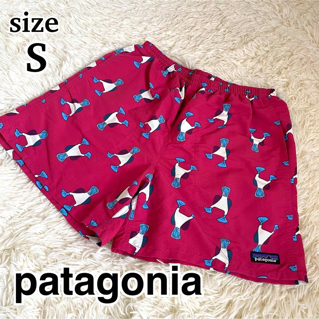 patagonia(パタゴニア)の美品　パタゴニア　バギーズ　ショーツ　アニマル柄　総柄　S　鳥　ゴムウエスト スポーツ/アウトドアのアウトドア(登山用品)の商品写真