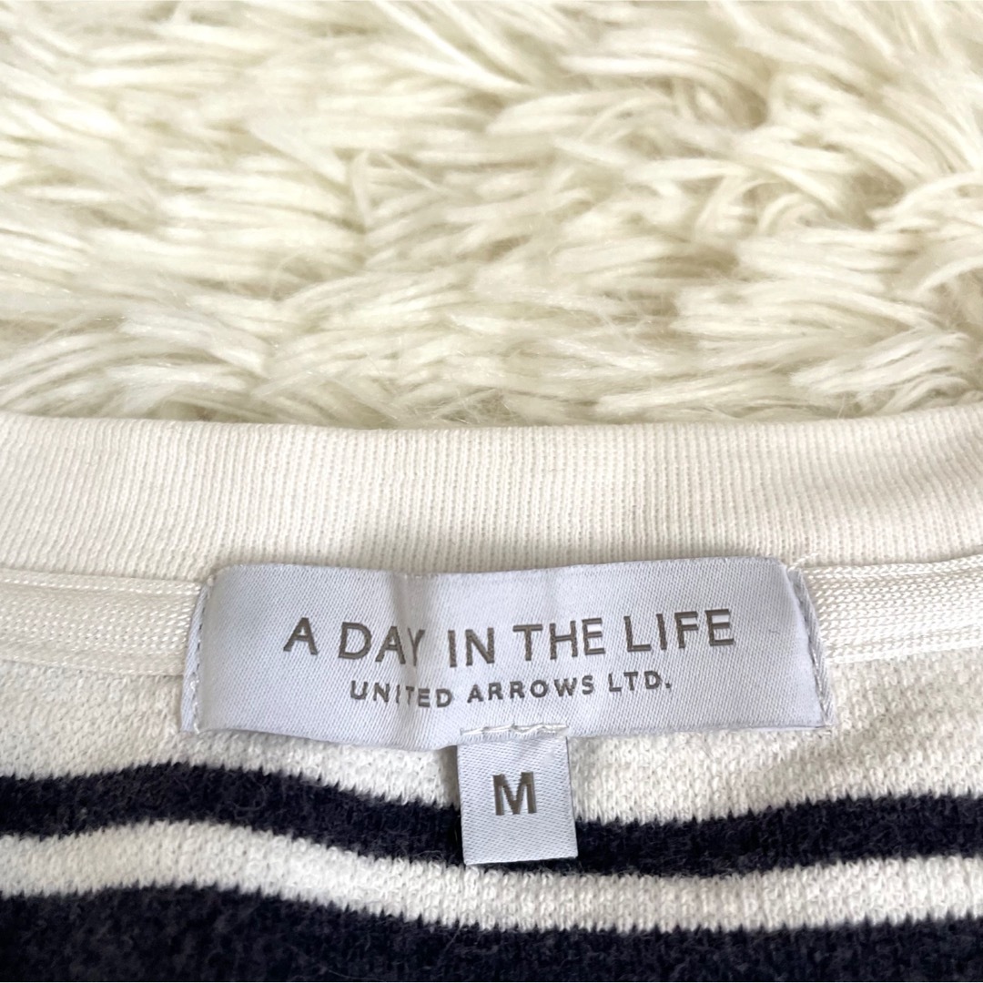 a day in the life(アデイインザライフ)のユナイテッドアローズ　長袖　ボーダー　M　Vネック　コットン　白　紺 メンズのトップス(Tシャツ/カットソー(七分/長袖))の商品写真