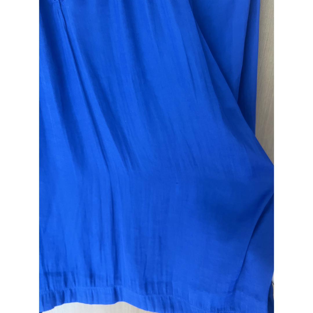GAP(ギャップ)のGAP サテン モックネックシャツ　ブルー　ブラウス レディースのトップス(シャツ/ブラウス(長袖/七分))の商品写真