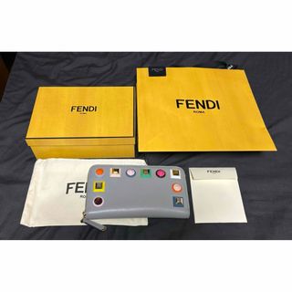 フェンディ(FENDI)のフェンディ　スタッズ　長財布(財布)