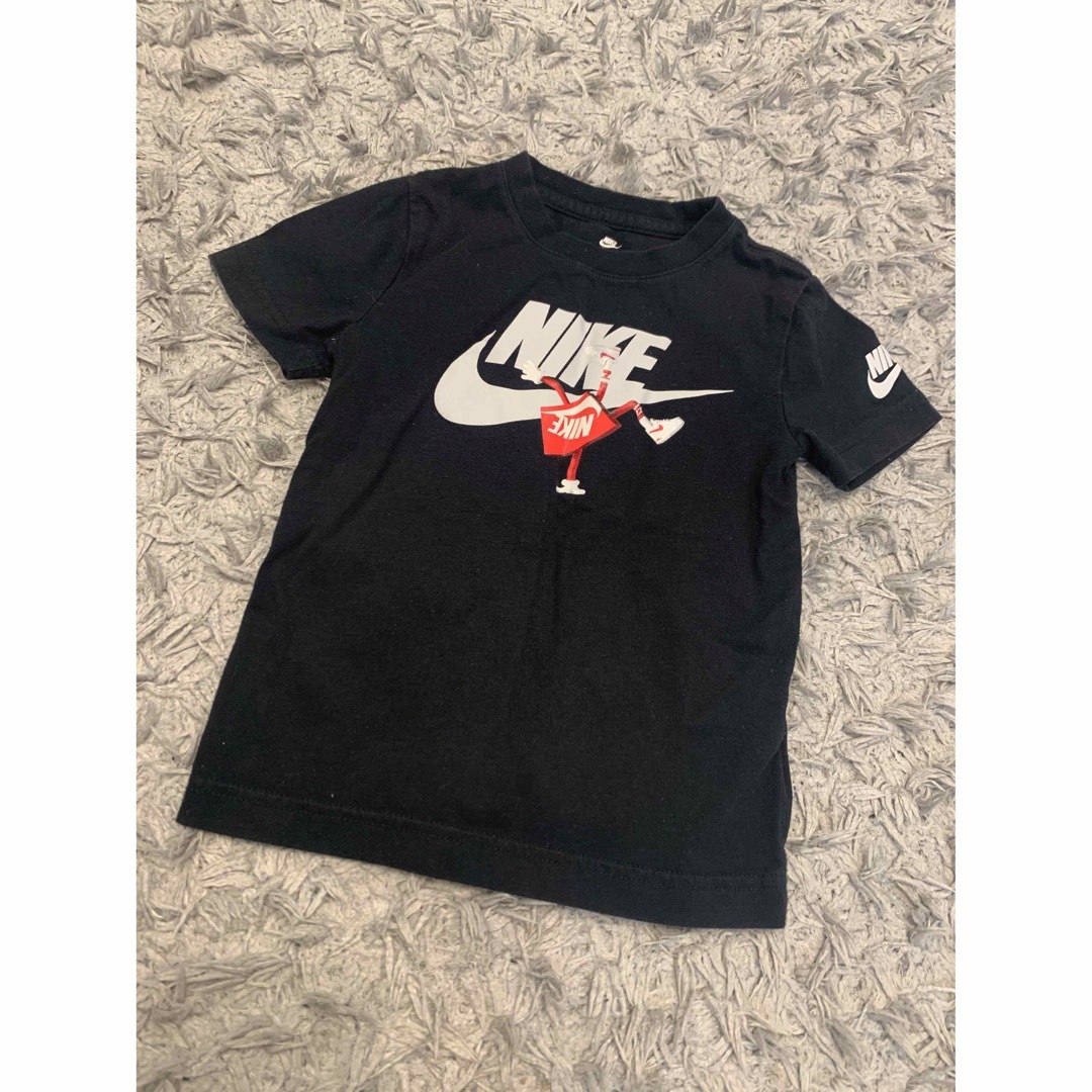 NIKE(ナイキ)のNIKE ティシャツ キッズ/ベビー/マタニティのキッズ服男の子用(90cm~)(Tシャツ/カットソー)の商品写真