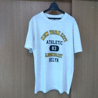 新品 未使用 英字プリント トップス 半袖 Tシャツ メンズ Ｌサイズ(Tシャツ/カットソー(半袖/袖なし))