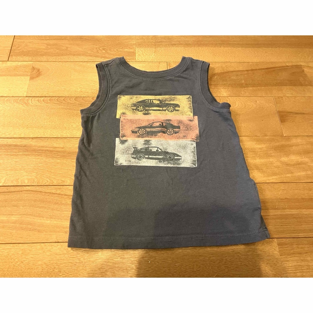 Old Navy(オールドネイビー)の【Kid's】 OLD NAVY 車柄 クルマ タンクトップ 100サイズ キッズ/ベビー/マタニティのキッズ服男の子用(90cm~)(Tシャツ/カットソー)の商品写真