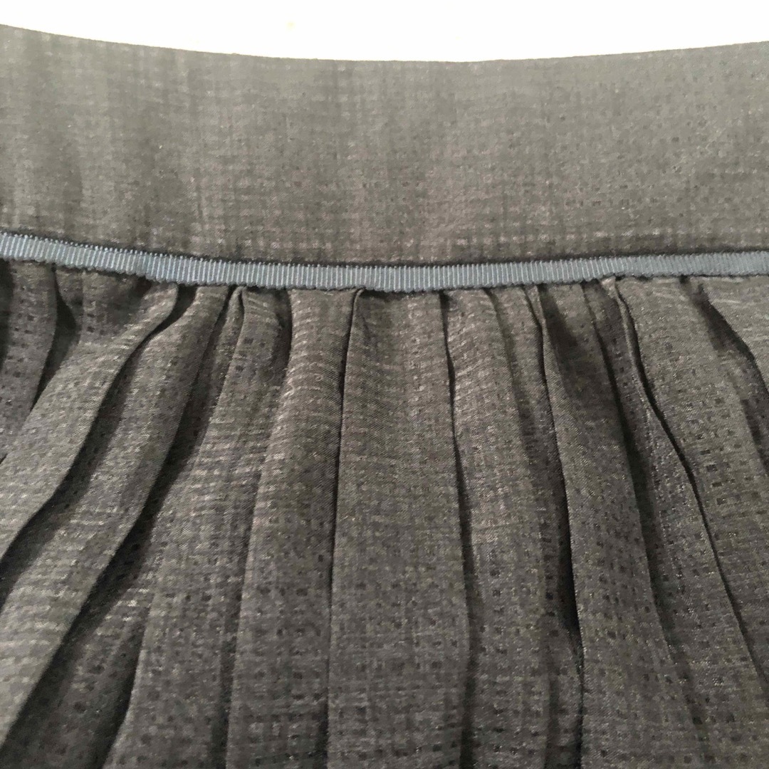 UNTITLED(アンタイトル)のスカート　アンタイトル　UNTITLED ネイビー レディースのスカート(ひざ丈スカート)の商品写真