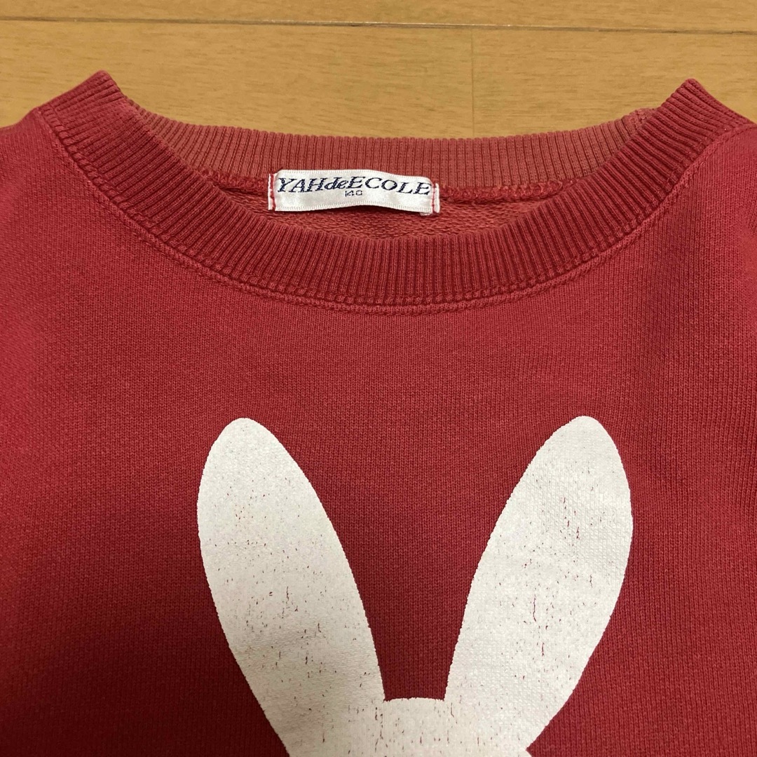 トレーナー　レッド　SATISFIED   140 キッズ/ベビー/マタニティのキッズ服女の子用(90cm~)(Tシャツ/カットソー)の商品写真