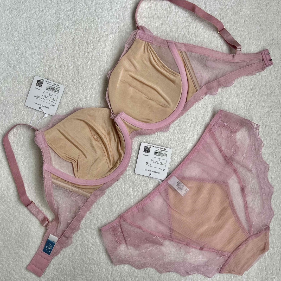 Chut! INTIMATES(シュットインティメイツ)のchut! [LUXE] フルレース パステルピンク H75ビキニL 未使用新品 レディースの下着/アンダーウェア(ブラ&ショーツセット)の商品写真