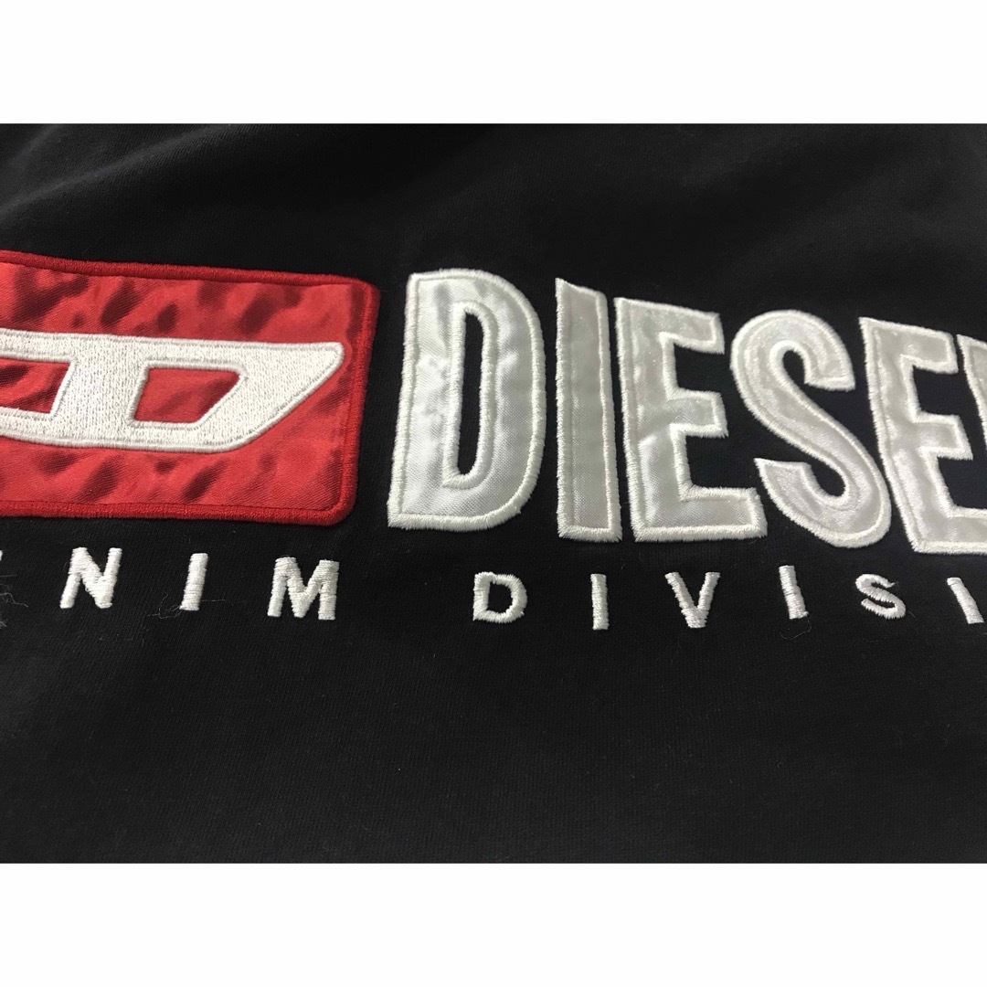DIESEL(ディーゼル)のディーゼルジャパン　ロゴ刺繍　レディースTシャツ レディースのトップス(Tシャツ(半袖/袖なし))の商品写真