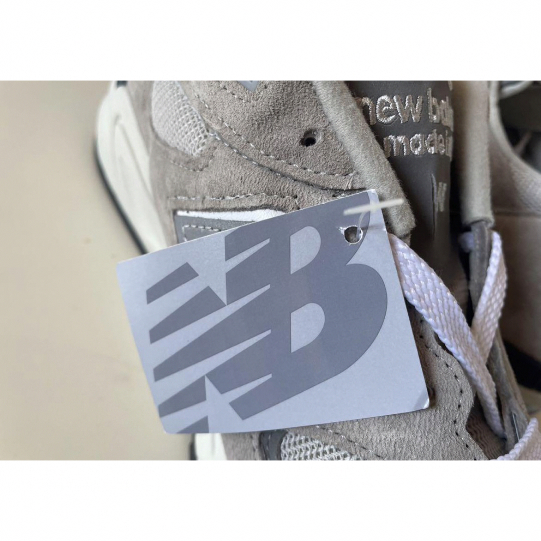 New Balance(ニューバランス)の未使用品◎USA製 ニューバランス M990GY2 V2 グレー US10 メンズの靴/シューズ(スニーカー)の商品写真