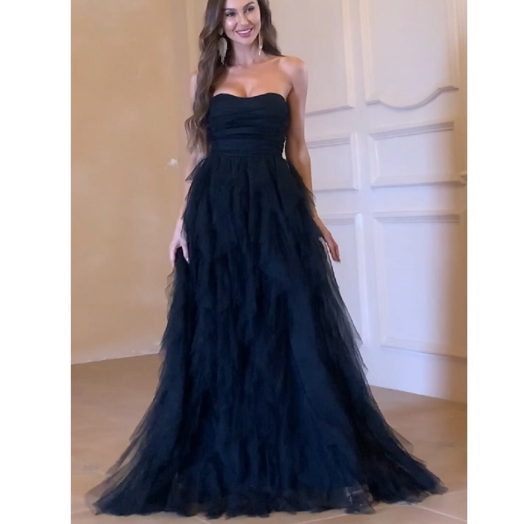 ブラックドレス　パールピアス２種類　サングラス２種類　パールカチューシャ レディースのフォーマル/ドレス(ウェディングドレス)の商品写真