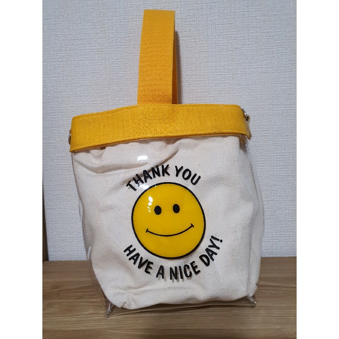 【新品未使用】スマイルバッグ ニコちゃん 透明バッグ レディースのバッグ(ショルダーバッグ)の商品写真