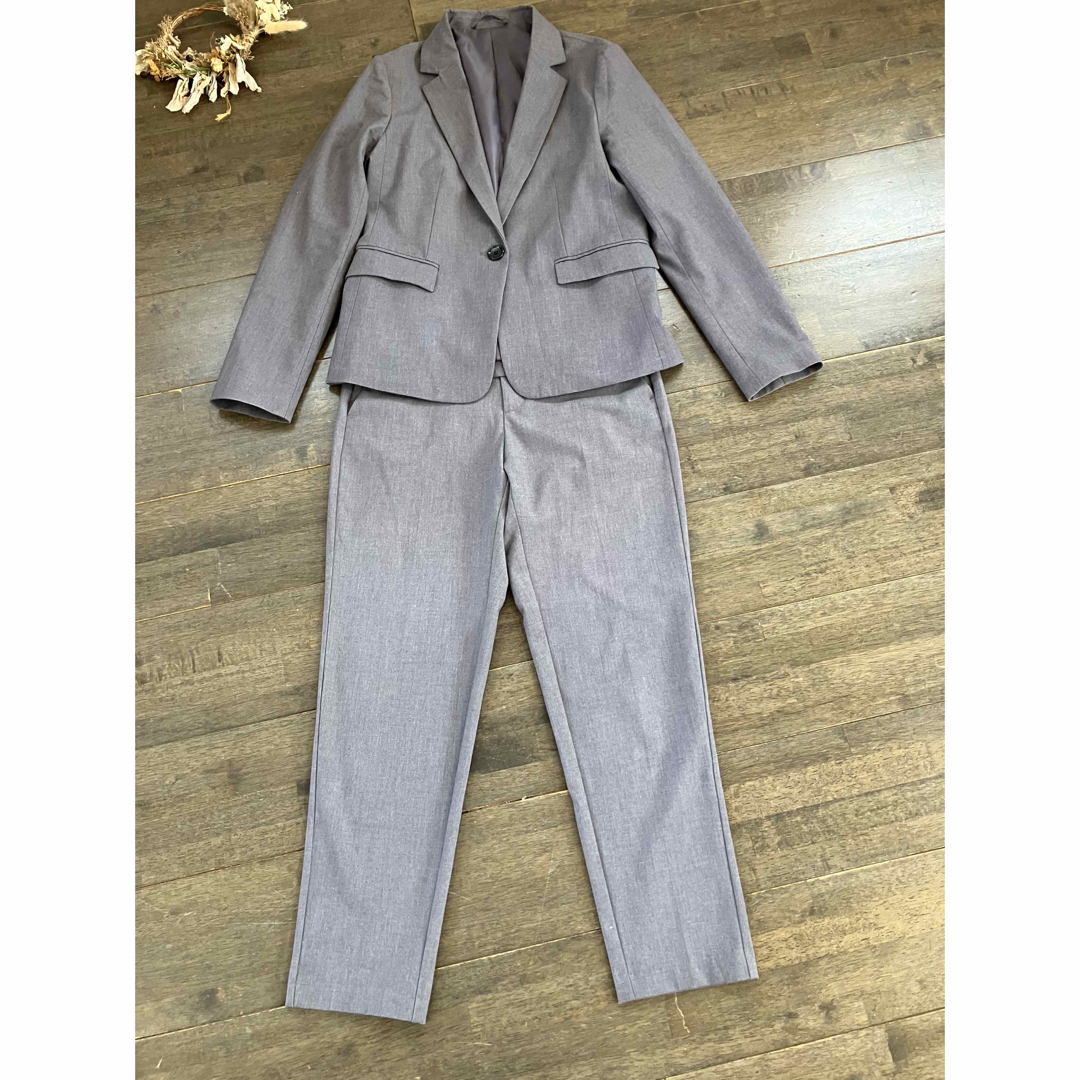 GU(ジーユー)のGU セットアップ　パンツ　スーツ　グレー　Sサイズ レディースのフォーマル/ドレス(礼服/喪服)の商品写真