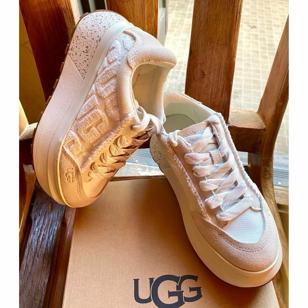 UGG(アグ)の完売しました。。✨④超超美品✨22✨UGG✨MARIN LACE LOGO✨ロゴ レディースの靴/シューズ(スニーカー)の商品写真