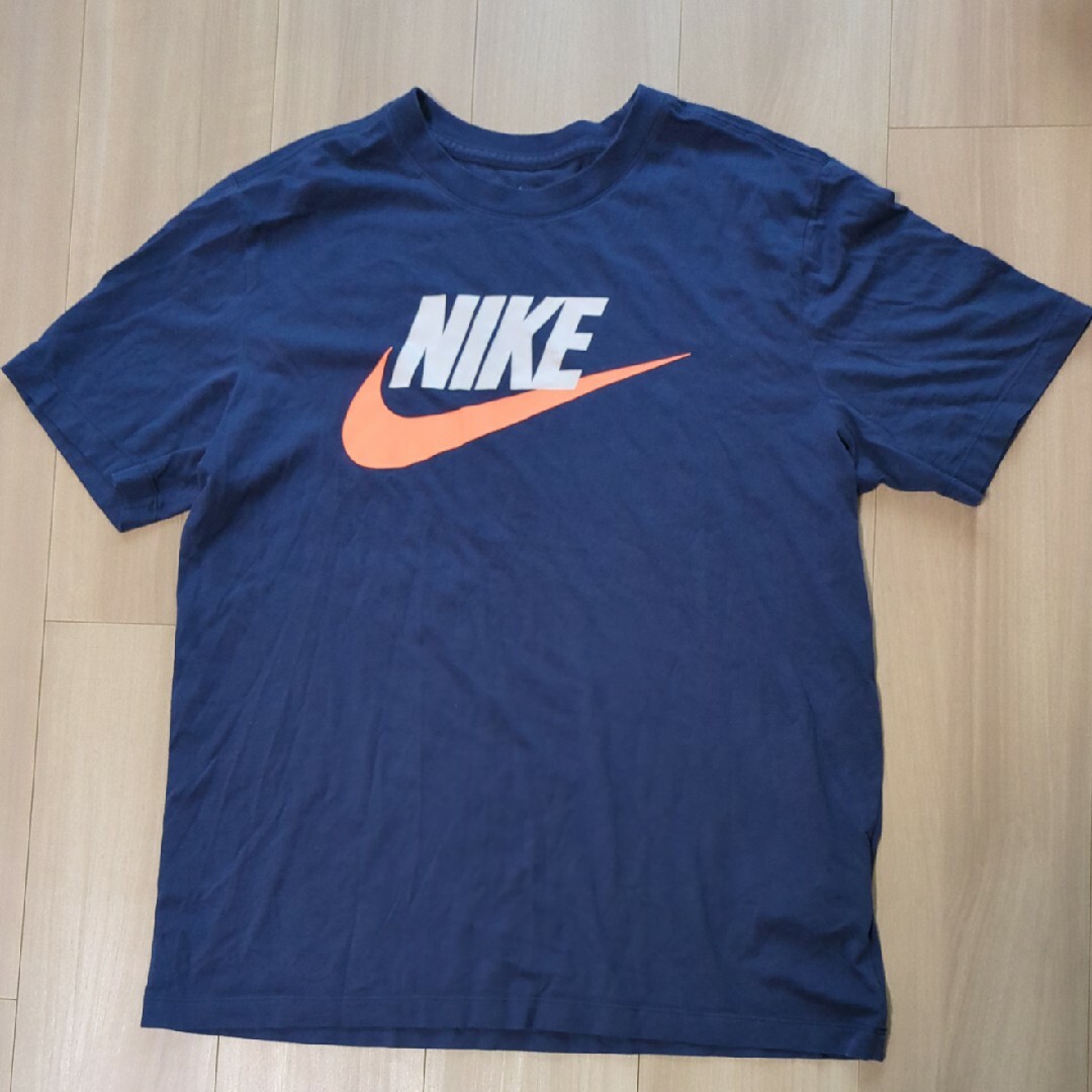 NIKE(ナイキ)のNIKE　ネービーのTシャツ L メンズのトップス(Tシャツ/カットソー(半袖/袖なし))の商品写真