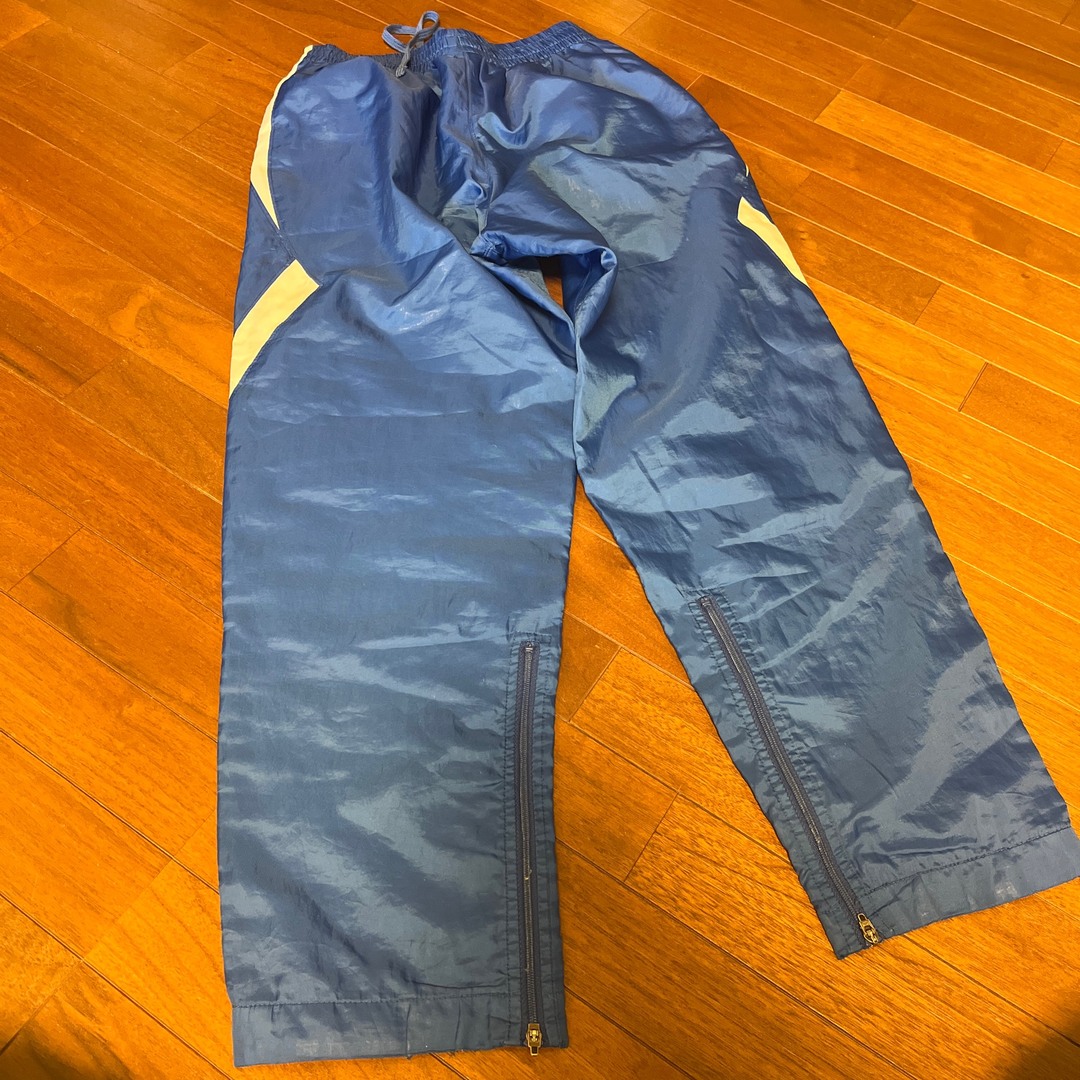 adidas(アディダス)のadidas ズボン　130 キッズ/ベビー/マタニティのキッズ服男の子用(90cm~)(パンツ/スパッツ)の商品写真