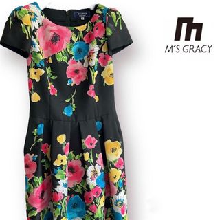 エムズグレイシー(M'S GRACY)の【美品】M'S GRACY エムズグレイシー 半袖ワンピース 花柄 ブラック(ひざ丈ワンピース)