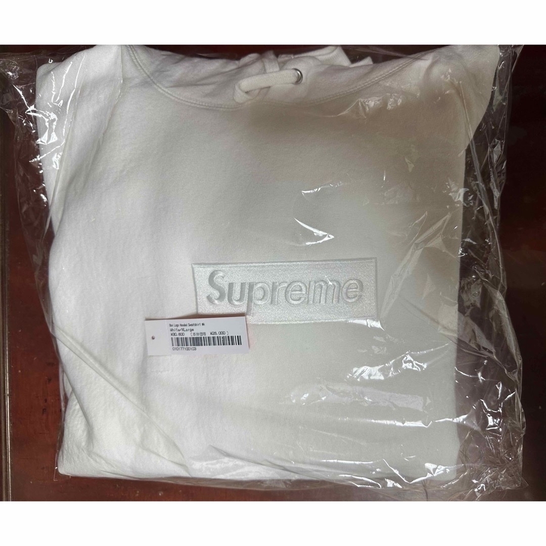 Supreme(シュプリーム)のSupreme Box Logo Hooded Sweatshirt White メンズのトップス(パーカー)の商品写真