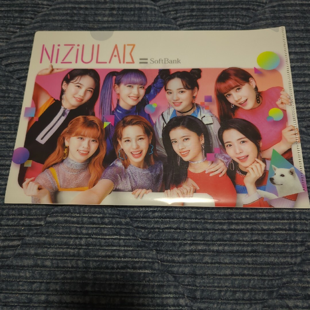 NiziU(ニジュー)のNiziU クリアファイル3枚 ステッカー1枚セット エンタメ/ホビーのタレントグッズ(アイドルグッズ)の商品写真