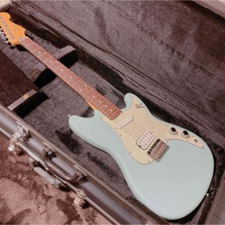 フェンダー(Fender)の美品Fender(フェンダー)DUO SONIC(エレキギター)