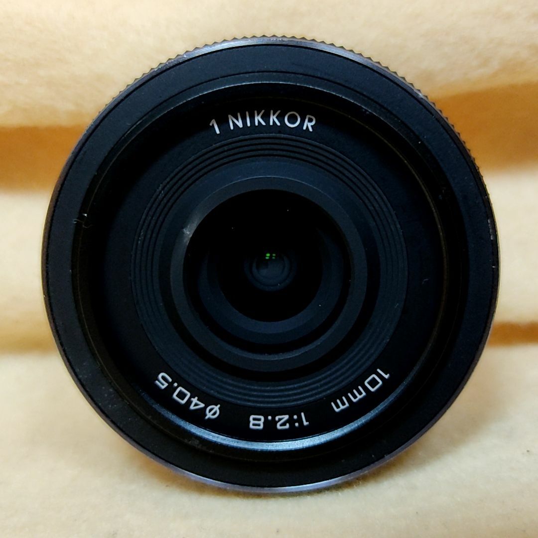 Nikon(ニコン)の薄型単焦点広角レンズ 1 NIKKOR 10mm f/2.8 スマホ/家電/カメラのカメラ(レンズ(単焦点))の商品写真