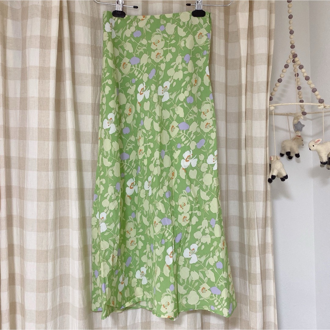 MACPHEE(マカフィー)の昨年春購入 定価23,100円 フローラルプリント フレアロングスカート レディースのスカート(ロングスカート)の商品写真