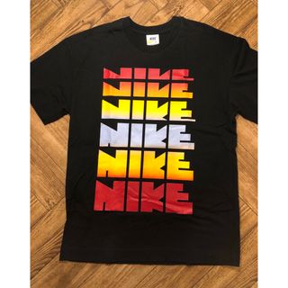 ナイキ(NIKE)のNIKE ナイキ　デカロゴ　tシャツ　Ｍ(Tシャツ/カットソー(半袖/袖なし))