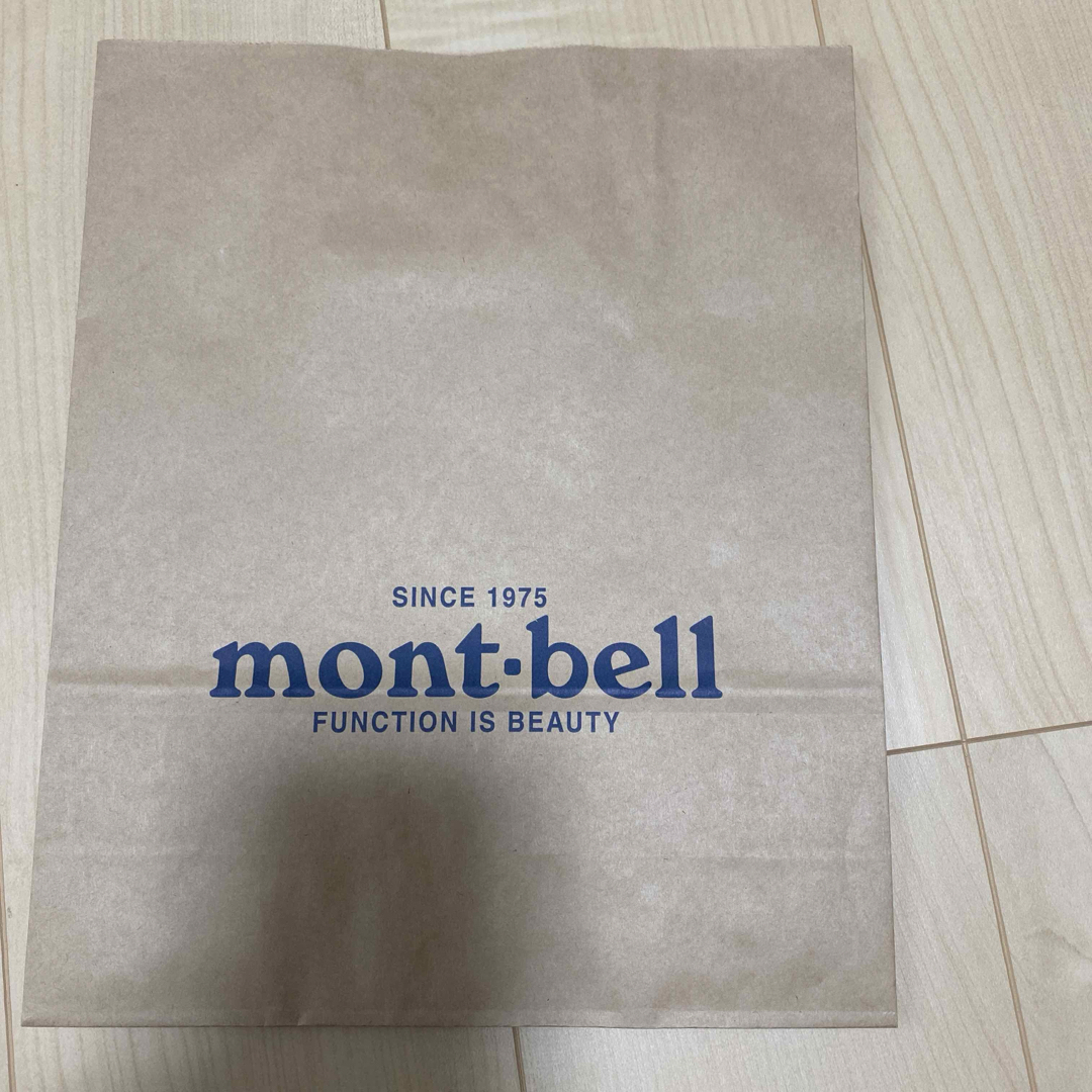 mont bell(モンベル)のモンベルの紙袋 レディースのバッグ(ショップ袋)の商品写真