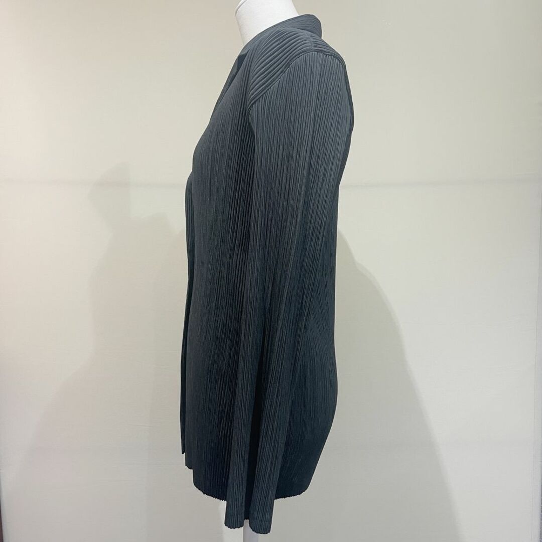 ISSEY MIYAKE(イッセイミヤケ)のISSEY MIYAKE テーラードジャケット プリーツ加工 シャツ サイズ2 IM53FD431 ポリエステル レディースのジャケット/アウター(テーラードジャケット)の商品写真