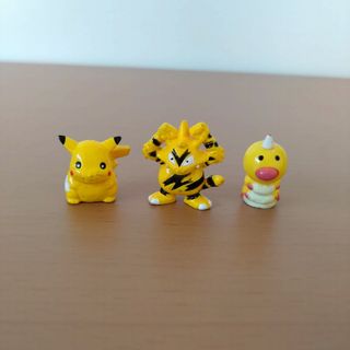 状態の悪いポケモンフィギュア 3体 工作推奨(キャラクターグッズ)