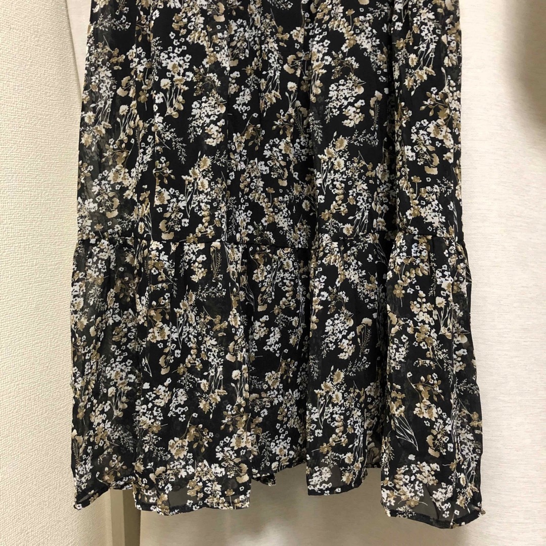 TOCCO closet(トッコクローゼット)のtocco closet 花柄ワンピース レディースのワンピース(ロングワンピース/マキシワンピース)の商品写真