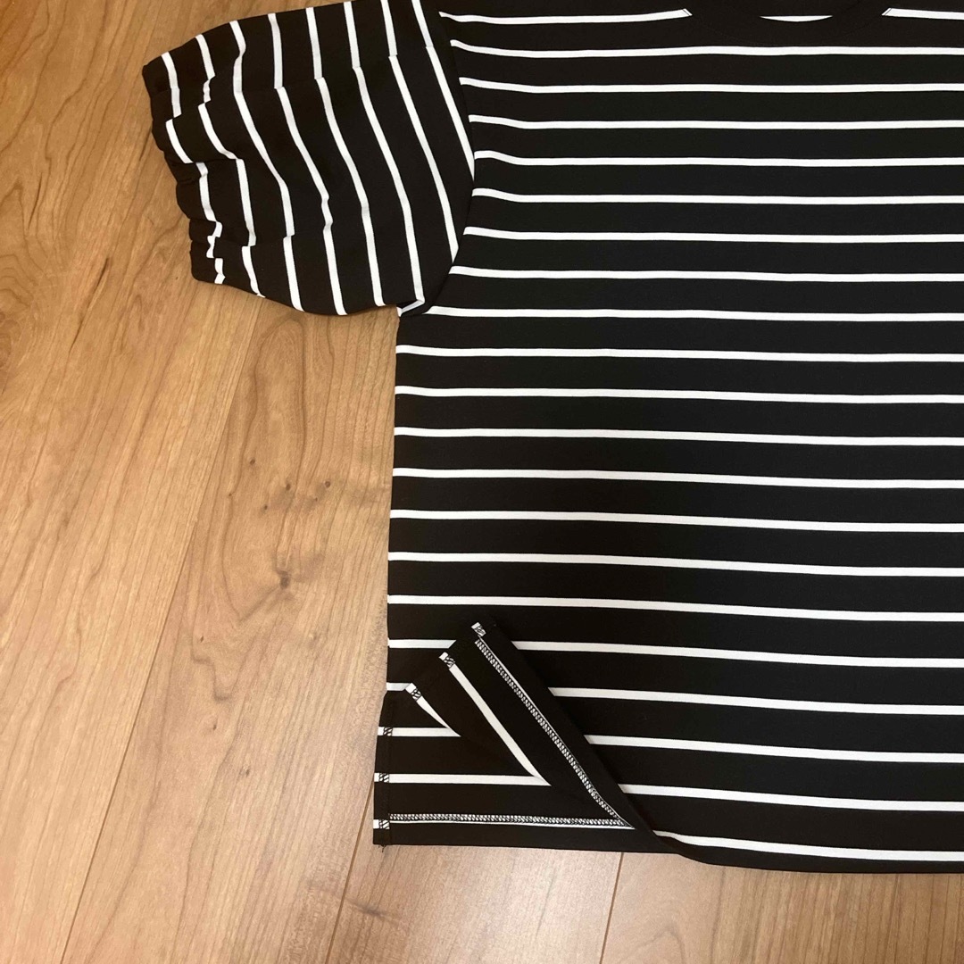 Simplicite(シンプリシテェ)のsimplicate パフスリーブ カットソー ボーダー黒 レディースのトップス(Tシャツ(半袖/袖なし))の商品写真