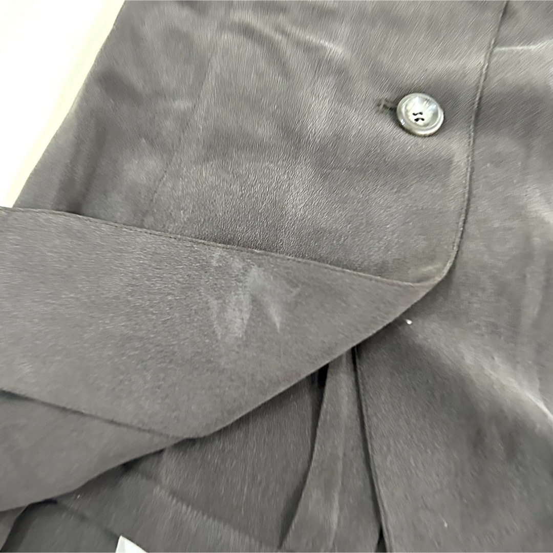 【新品未使用】Jasmi  SILK 絹100% ジャケット 肩パッド L レディースのトップス(シャツ/ブラウス(長袖/七分))の商品写真