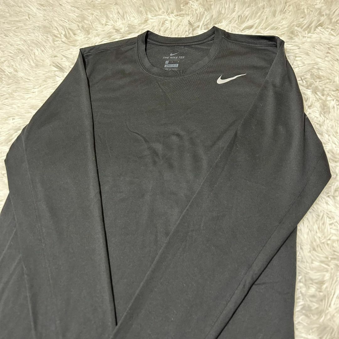 NIKE(ナイキ)の【美品】ナイキ 長袖カットソー M 薄手 スポーツ用 ドライフィット ✓4205 メンズのトップス(Tシャツ/カットソー(七分/長袖))の商品写真