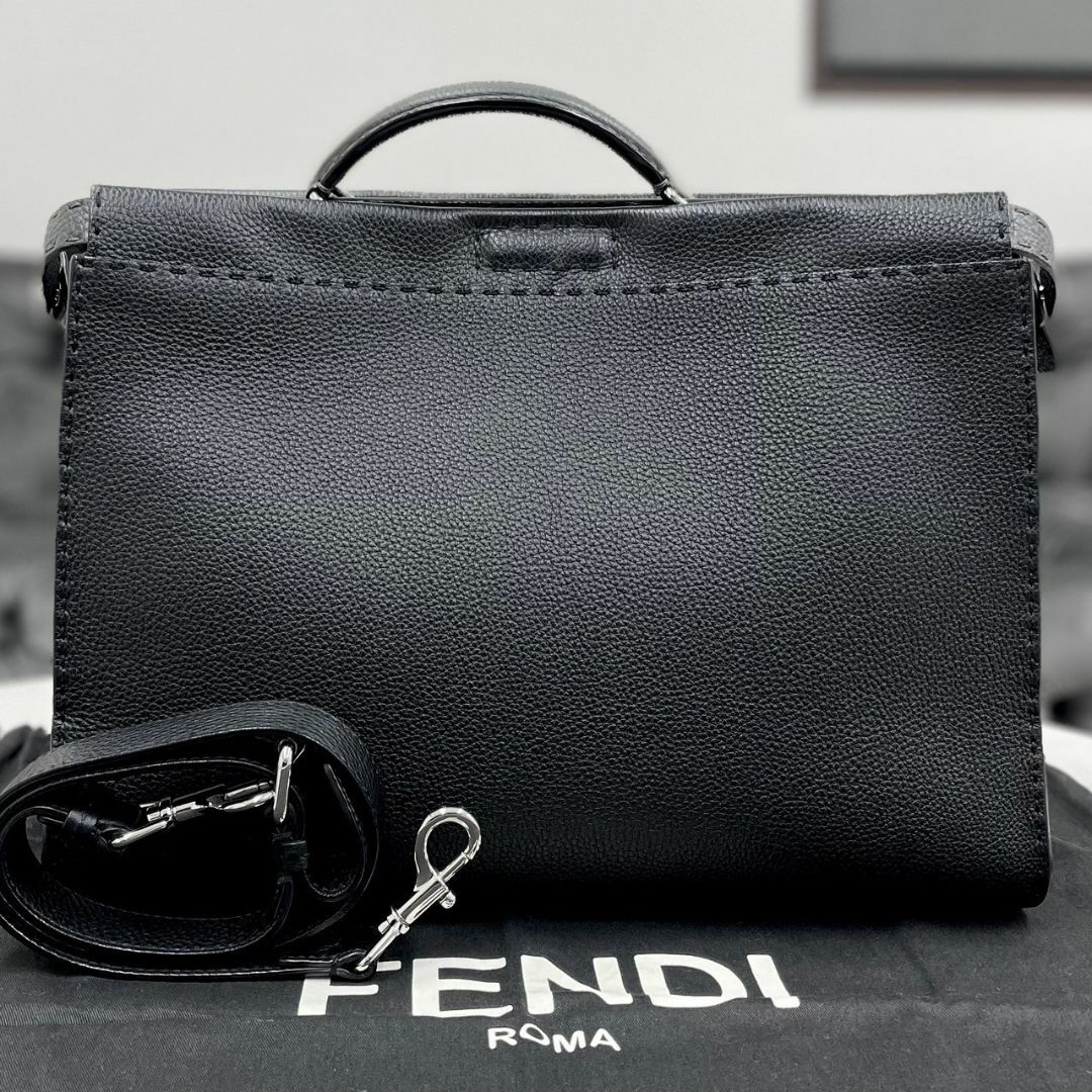 FENDI(フェンディ)の未使用に近い★　フェンディ　ピーカブー　フィット　セレリア　黒　ビジネスバッグ メンズのバッグ(ビジネスバッグ)の商品写真