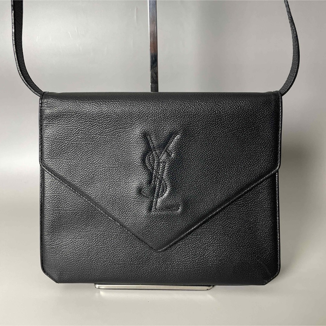 Yves Saint Laurent(イヴサンローラン)のサンローラン 美品 黒 YSL 型押しロゴ ヴィンテージ ワンショルダー レザー レディースのバッグ(ショルダーバッグ)の商品写真