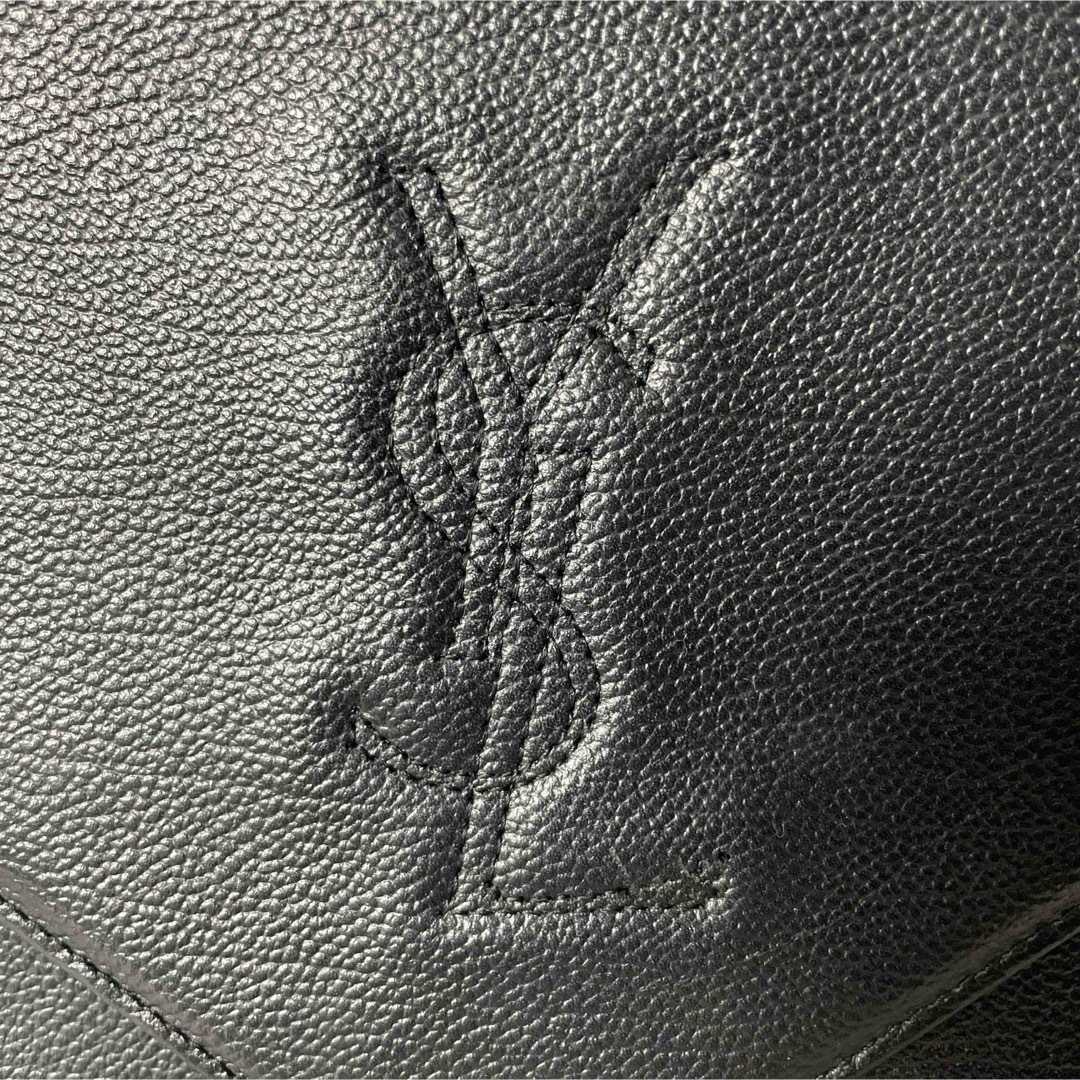Yves Saint Laurent(イヴサンローラン)のサンローラン 美品 黒 YSL 型押しロゴ ヴィンテージ ワンショルダー レザー レディースのバッグ(ショルダーバッグ)の商品写真