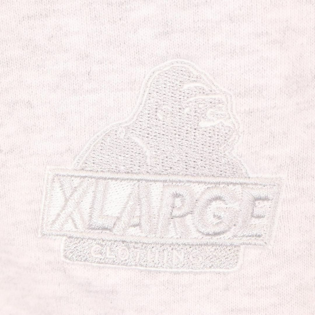 XLARGE(エクストララージ)のXLARGE バックサイド スランテッドOG ジップフーデッド メンズのトップス(パーカー)の商品写真