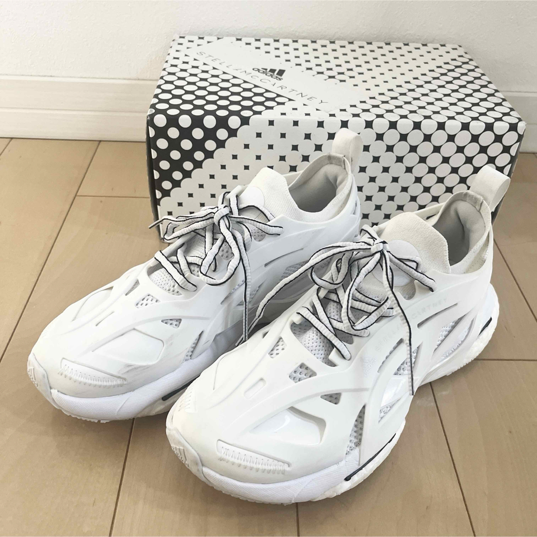 adidas by Stella McCartney(アディダスバイステラマッカートニー)のアディダスバイステラマッカートニー / ソーラーグライドスニーカー　23.5cm レディースの靴/シューズ(スニーカー)の商品写真