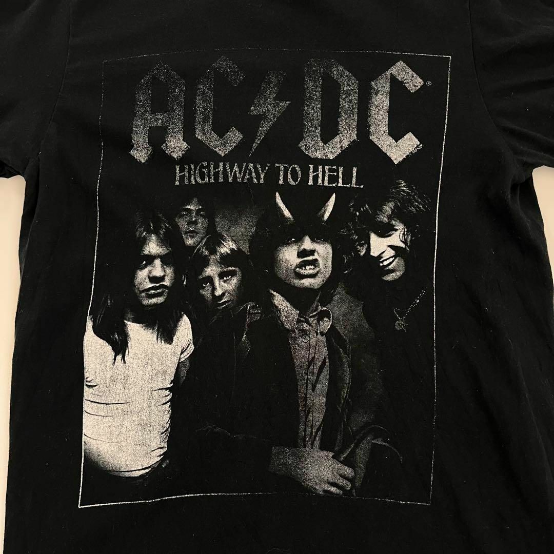 ACDC ハイウェイトゥヘル ジャケ写 Tシャツ オフィシャル 古着 S 半袖 メンズのトップス(Tシャツ/カットソー(半袖/袖なし))の商品写真