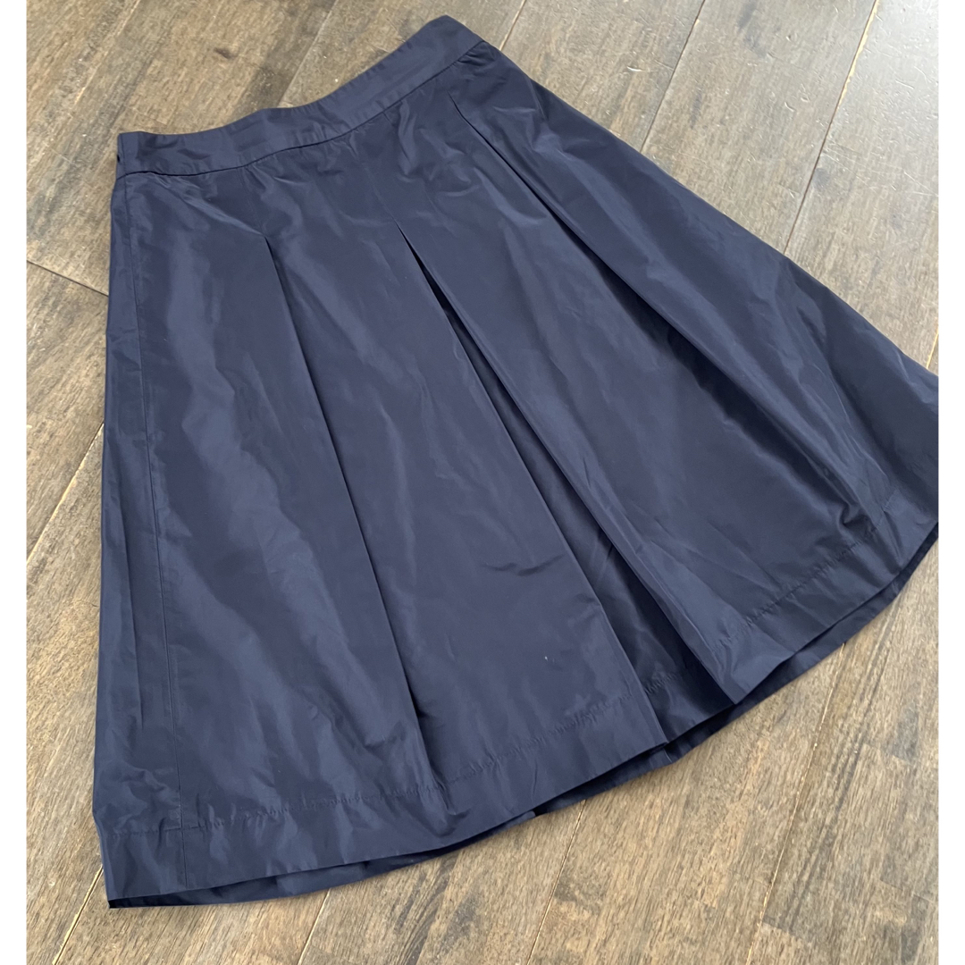PLST(プラステ)のPLST プラステ　スカート　濃紺　膝丈 レディースのスカート(ひざ丈スカート)の商品写真