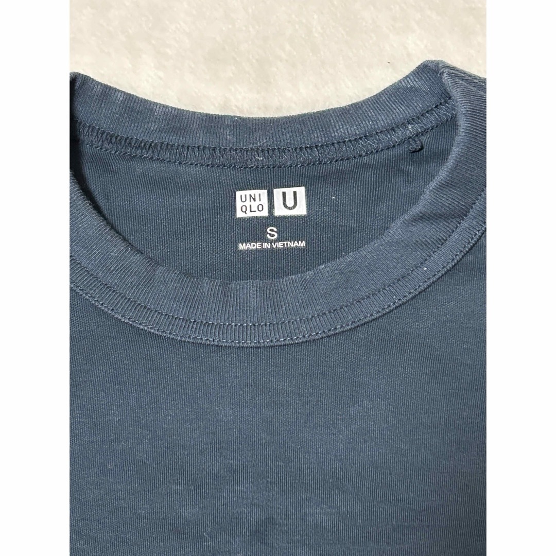 UNIQLO(ユニクロ)のTシャツ　ユニクロUNIQLO 半袖　紺色　Sサイズ レディースのトップス(Tシャツ(半袖/袖なし))の商品写真