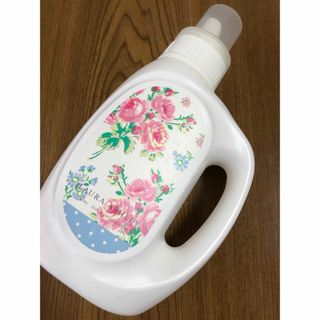 LAURA ASHLEYの洗濯洗剤用ボトル(used品)バンチェッドロージズ