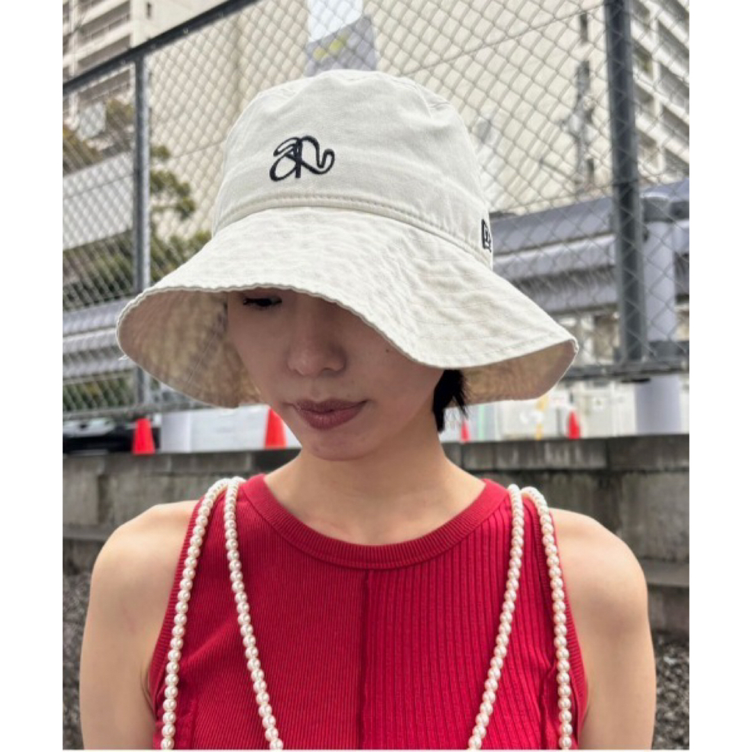 Ameri VINTAGE(アメリヴィンテージ)のアメリ BASIC LOGO BUCKETHAT レディースの帽子(ハット)の商品写真