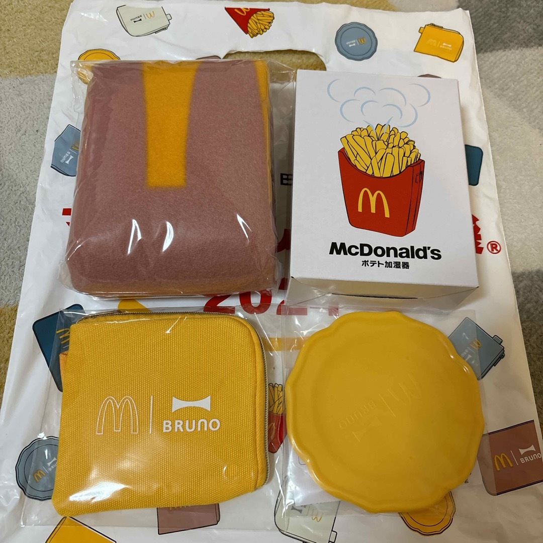 BRUNO(ブルーノ)のマクドナルド　福袋　2024年 エンタメ/ホビーのコレクション(ノベルティグッズ)の商品写真