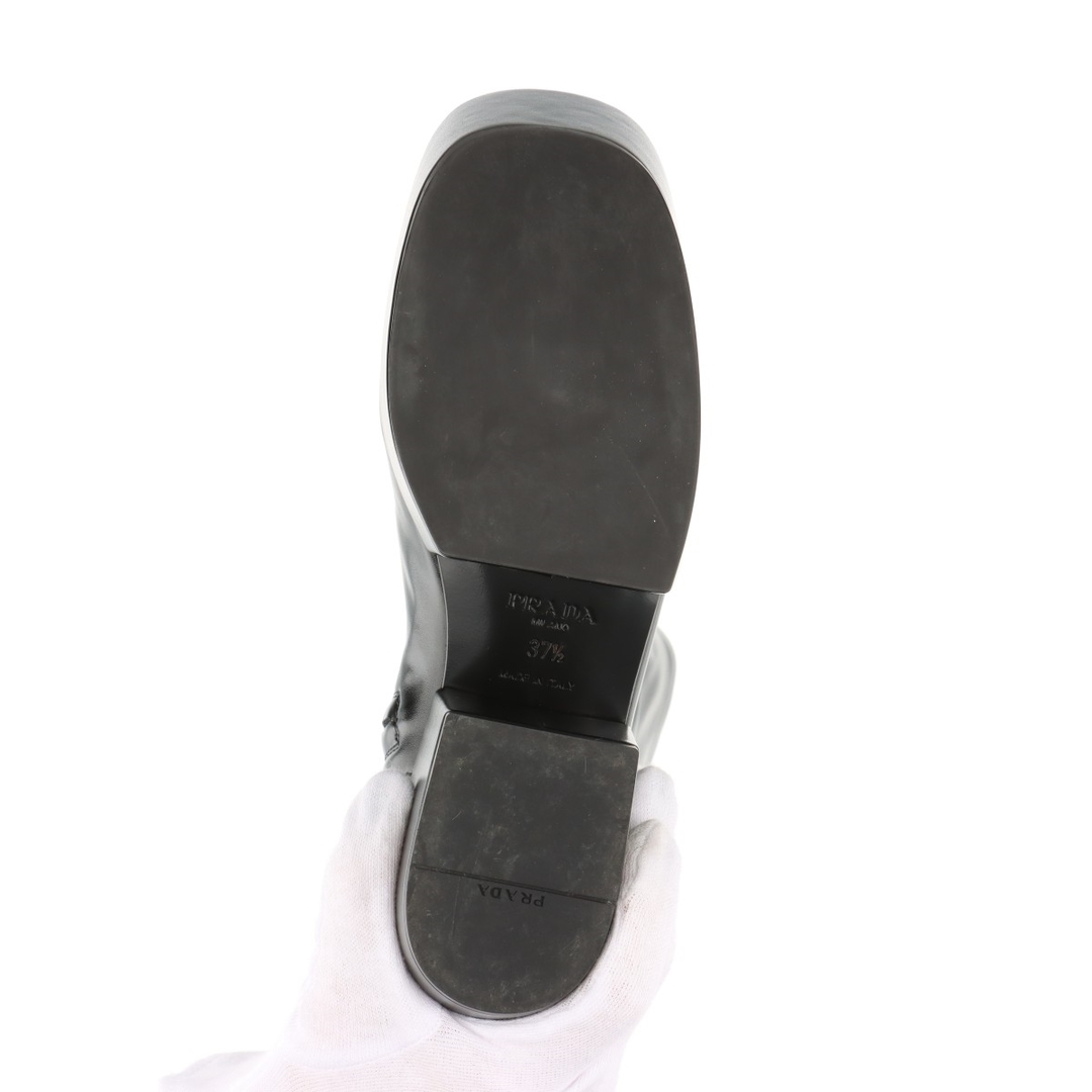 PRADA(プラダ)のプラダ トライアングルロゴ レザー 37.5 ブラック レディース ブーツ レディースの靴/シューズ(ブーツ)の商品写真