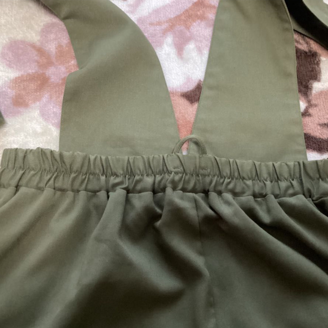 RETRO GIRL(レトロガール)のレトロガール　ジャンパースカート　フレア　カーキ　フリーサイズ　後ろゴム　リボン レディースのスカート(ひざ丈スカート)の商品写真
