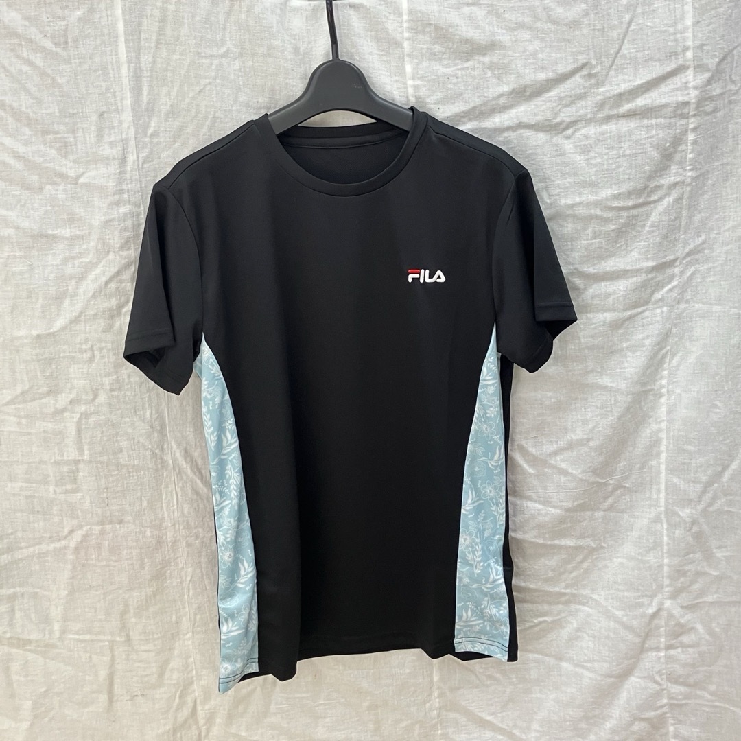FILA(フィラ)の新品未使用品　FILA フィラ　レディース　LLサイズ　半袖Tシャツ　黒ブラック レディースのトップス(Tシャツ(半袖/袖なし))の商品写真